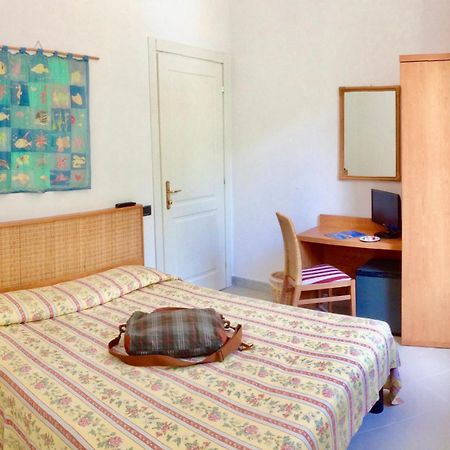 Hotel Villa Fiorisella Marina di Massa Zewnętrze zdjęcie