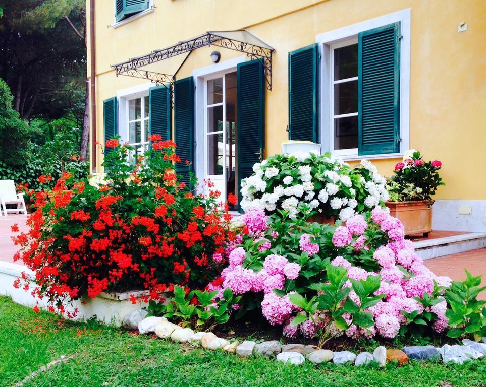 Hotel Villa Fiorisella Marina di Massa Zewnętrze zdjęcie