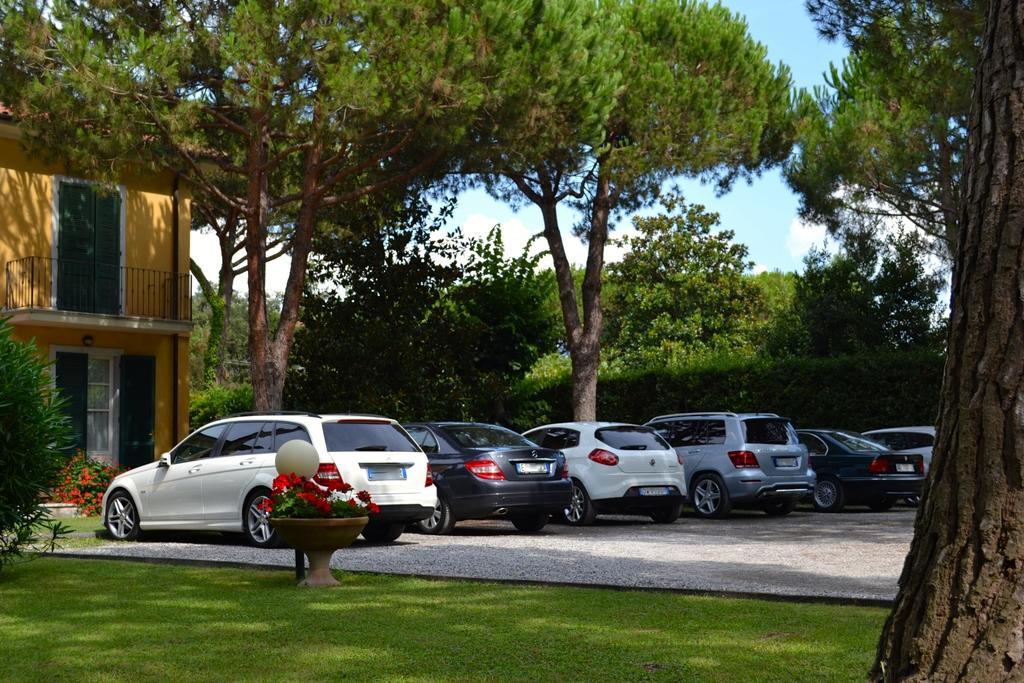 Hotel Villa Fiorisella Marina di Massa Zewnętrze zdjęcie