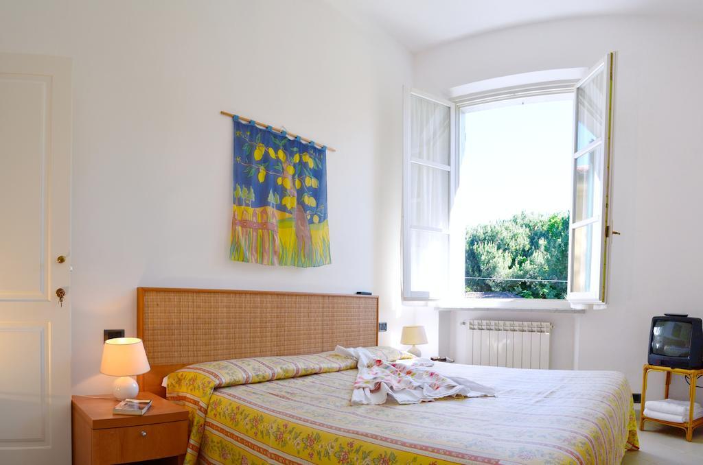 Hotel Villa Fiorisella Marina di Massa Pokój zdjęcie