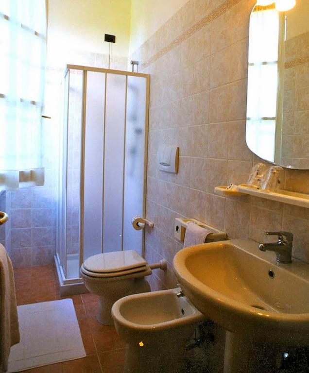 Hotel Villa Fiorisella Marina di Massa Pokój zdjęcie