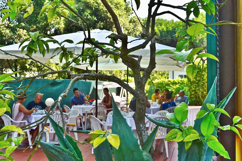 Hotel Villa Fiorisella Marina di Massa Zewnętrze zdjęcie