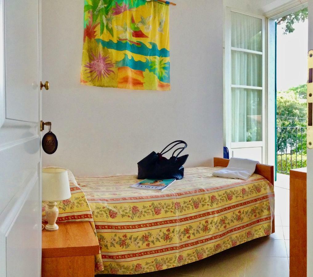 Hotel Villa Fiorisella Marina di Massa Zewnętrze zdjęcie